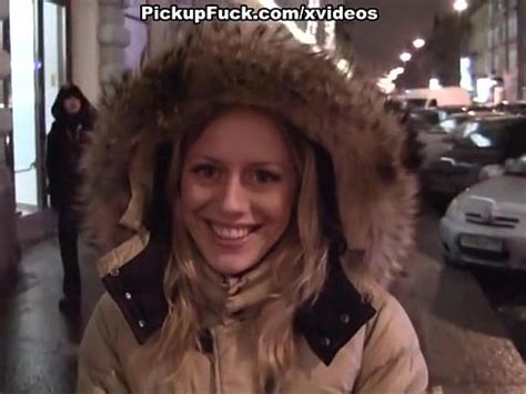 Follada En P Blico Con Una Rubia Preciosa Xvideos