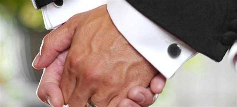 Τα μεσάνυχτα ο πρώτος gay γάμος στην Βρετανία Aftodioikisi gr