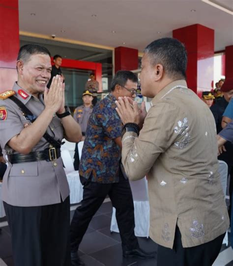 Hadianto Hadiri Serah Terima Pataka Polda Sulteng Yang Baru Irjen Pol