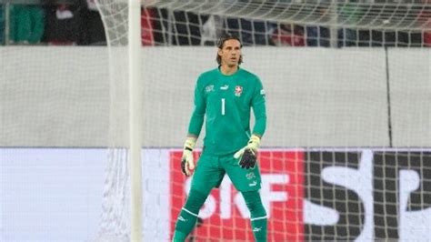 Sommer Goleiro Da Su A Rival Do Brasil Sofre Les O E Pode Perder