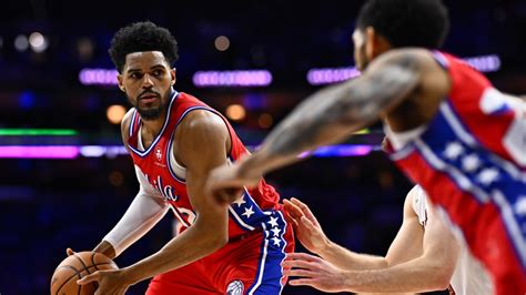 Joel Embiid Wants To Help Tobias Harris 76ers Despite Being Sidelined