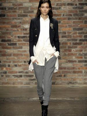 Женский пиджак фрак: фото, с чем носить костюм с ним