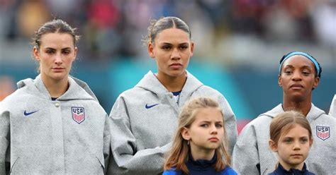 B Ch Tr Ch Gay G T V Kh Ng H T Qu C Ca Ng I Sao M P Tr C Ng R N B O D N Tr