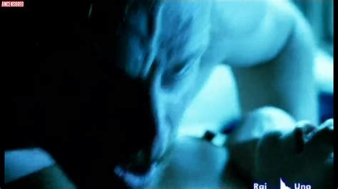 Naked Emanuela Garuccio In Il Commissario Rex