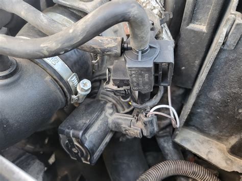 Клапан Вестгейт и опора — Opel Vectra C, 2,8 л, 2006 года | визит на ...