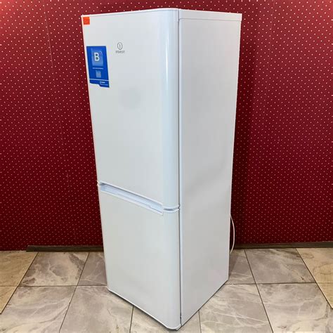 Indesit BI160 - Холодильники с нижней морозильной камерой