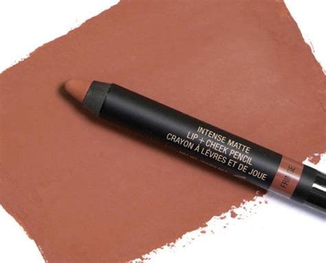 Redhead Friendly Nude Lipsticks For Redhead Season