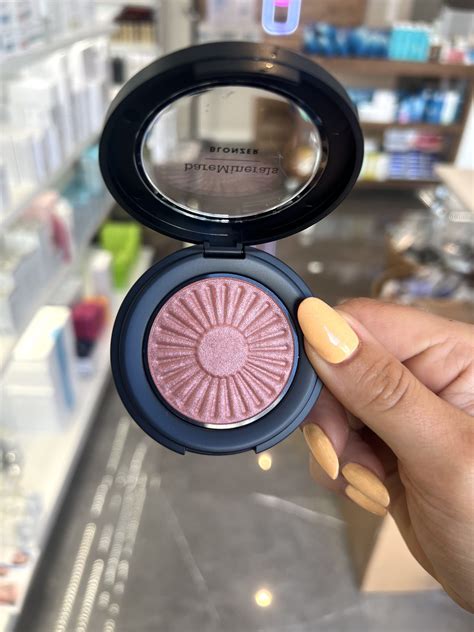 BareMinerals Gen Nude Blonzer Kiss Of Mauve Studio 5 Hudpleie