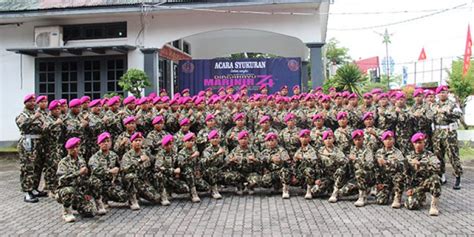 Hut Ke Korps Marinir Prajurit Yonmarhanlan Iv Laksanakan Upacara