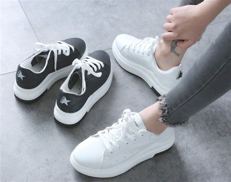 Чем покрасить подошву кроссовок: методы отбеливания подошвы кроссовок ...