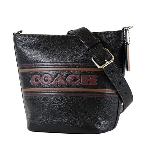 Coach 荔枝紋浮雕logo寬背帶斜背水桶包 黑色 斜背包 Yahoo奇摩購物中心