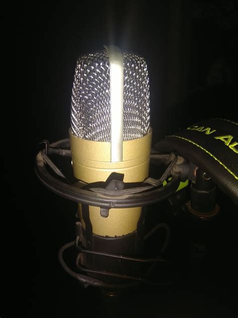 Mic For Sell Beringer C1 - Music/Radio - Nigeria