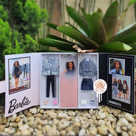 Jual Barbie Signature BarbieStyle Fully Poseable Doll Brunette Curvy Kota Medan