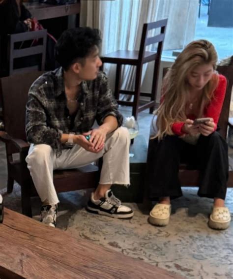 Hot Girl Tddc Ph M Nh Ph Ng B Ch P L N Khi H N H C Ng B N Trai D N M Ng Tranh C I Gay G T