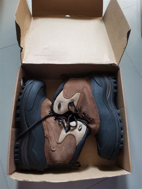 Grizzly Original Outdoors Wear Grande Mens, Men's Fashion, Footwear ...