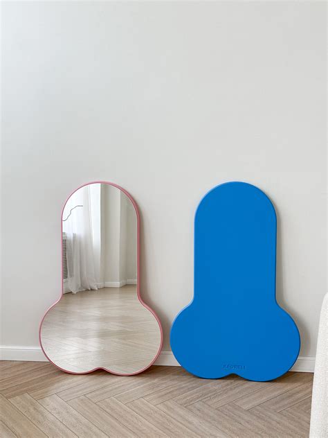 PIPISKA MIRROR