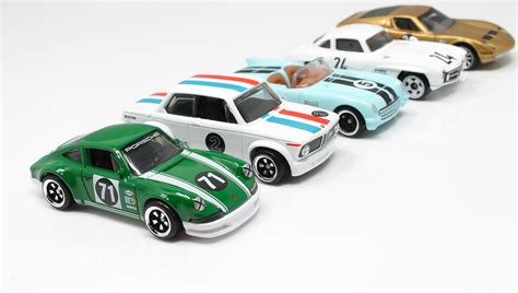 Helping Or Hurting Collectors Hot Wheels Vintage Racing Club Launches With Uneven Case