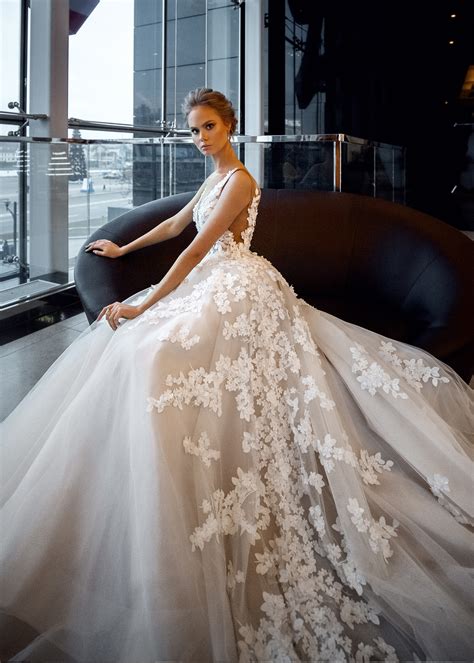 Wedding Rooms Салон свадебных и вечерних платьев мировых брендов