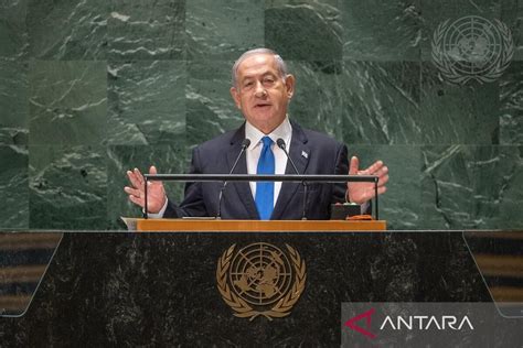 Popularitas Netanyahu Turun Separuh Warga Israel Ingin Dipimpin Gantz