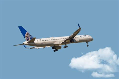 United Airlines Boeing 757-300 Returns To San Francisco With Technical ...