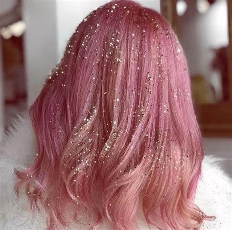 7 Glitter Hair Looks That Are Perfect For The Holidays — And So Easy To