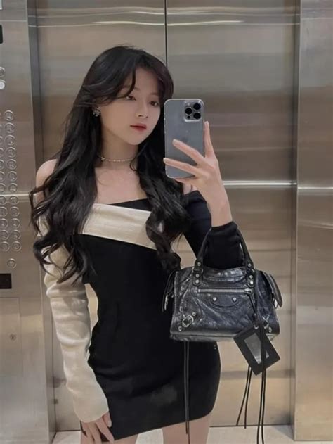 Nổi tiếng nhiều năm netizen tò mò hot girl ảnh thẻ giờ ra sao Trung Tâm Văn Hóa Nghệ Thuật