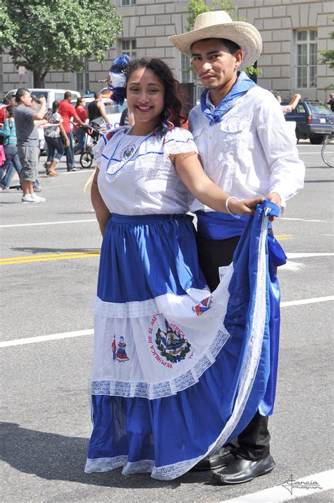 Male El Salvador Traditional Clothing