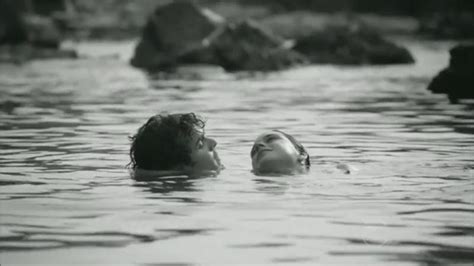 Naked Julia Bernat In Felizes Para Sempre