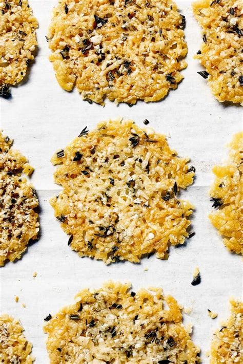 Herbed Parmesan Crisps
