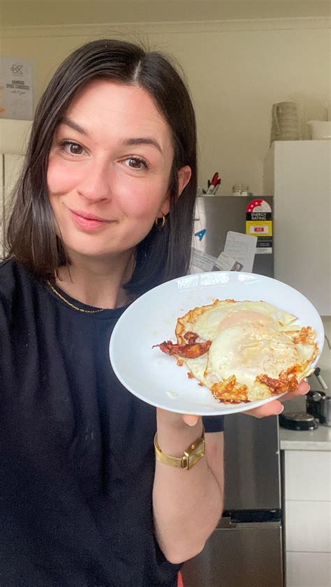 Sarah | Seriously having protein for breakfast has been a huge game