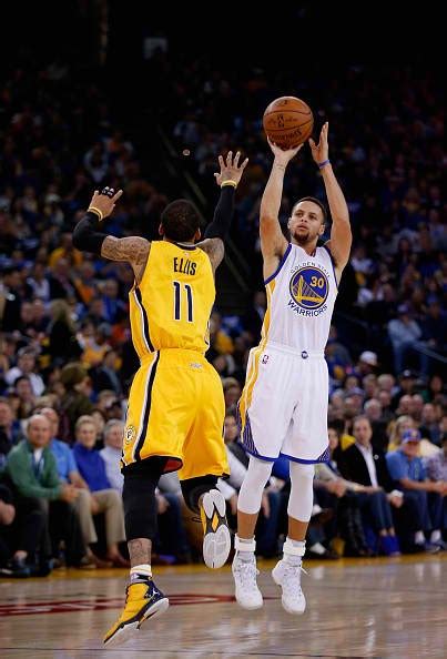 Stephen Curry Hits Half Court Buzzer Beater Shot Golden State Warriors