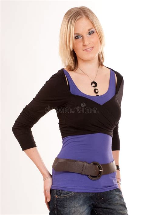 Jeune Verticale Blonde Photo Stock Image Du Occasionnel