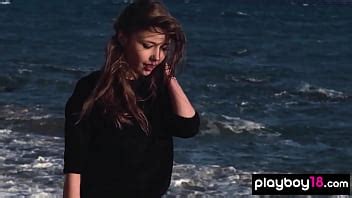 Hot Brunette Teen Reveals Her Massive Tits And Fresh Pussy XNXX