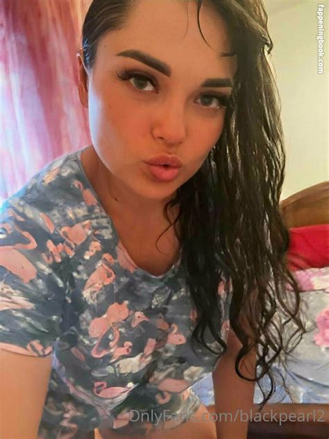 Lara Horn Nude OnlyFans Leaks Fappening FappeningBook