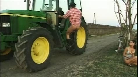 Jonge Brunette Houdt Ervan Om Buitenshuis Een Pik In Haar Kont Te Nemen Xhamster