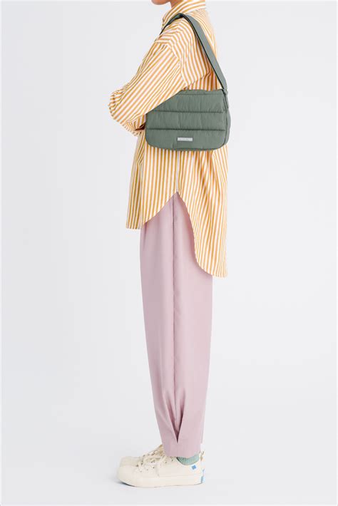 Humidity resistant formulas will revolutionize care for poofy hair 17