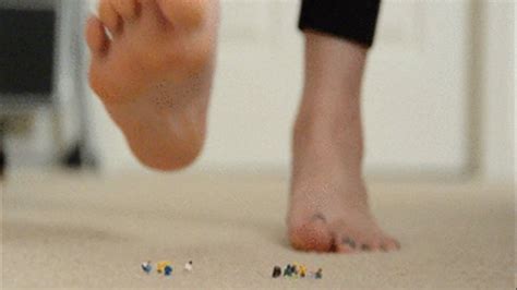 Amateur Soles Giantess And Footjobs Almost SQUASHED Unaware Giantess MPG