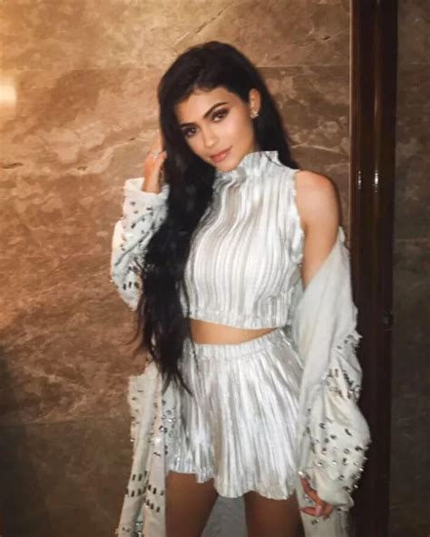 Kylie Jenner Blonde Braid Sex Tape Leak Is NOT The Star The Mirror