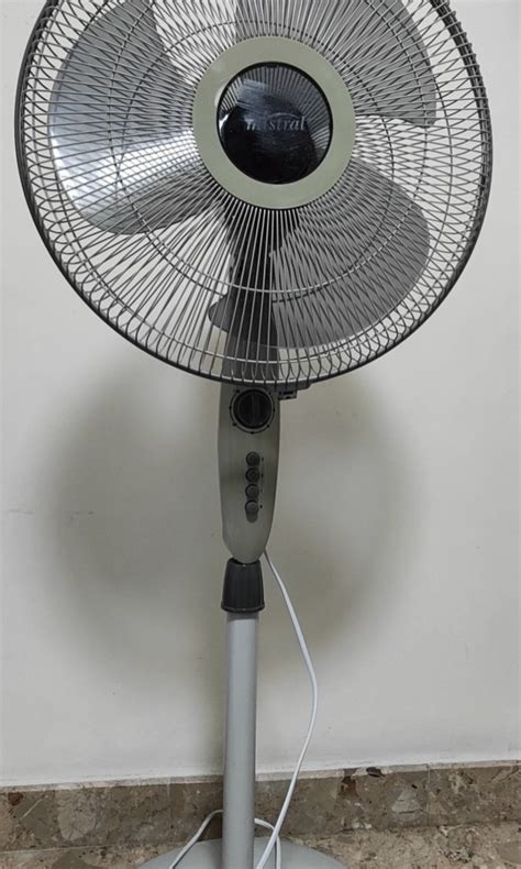 Mistral 16 Inch Standing Fan 2 5 Year Old Very Good Working Condition