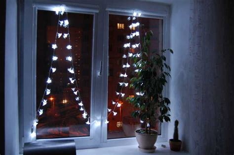 Световые гирлянды на окна. Новогодние огни.