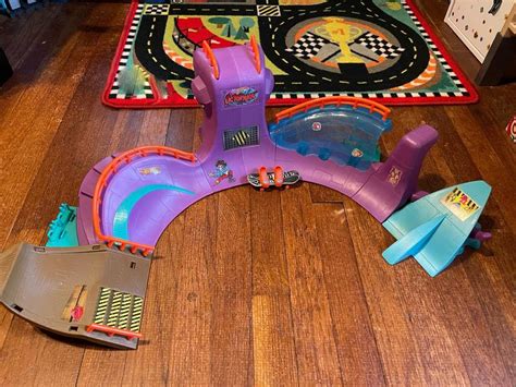 Hot Wheels Skate Octopark Playset With Exclusive Fingerboard And Skate Shoes Macy S