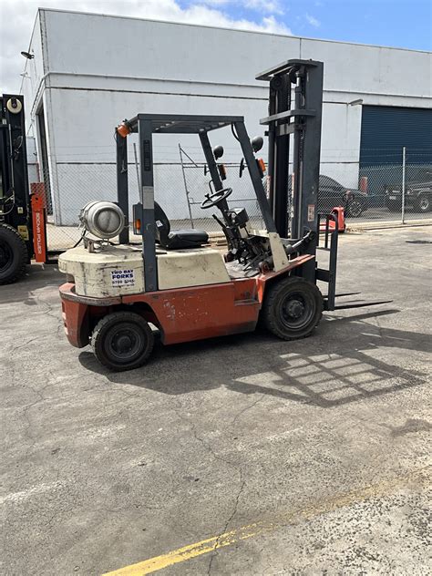 Nissan 2 Tonne Forklift Two Bay Forks