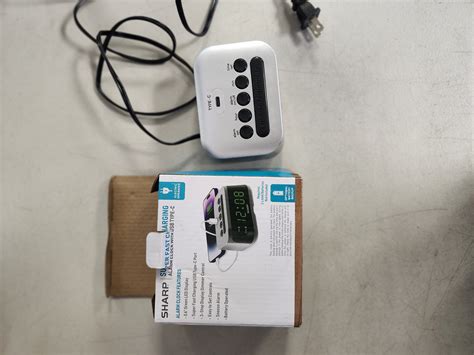 sharp digital alarm clock  super fast usb  charge port green led