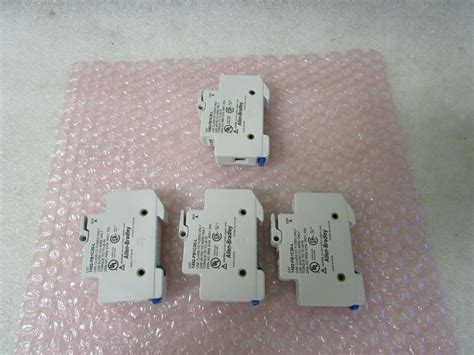 Qty Lot 4 Allen Bradley 1492 Fb1c30 L 1 Pole Fuse Holder Class Cc Ebay