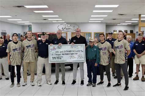 Hot Tots Westlie Present Check To Benefit Vets News Sports Jobs