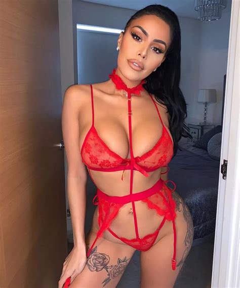 Instagram Models Go Wild For Lingerie Set That Comes With Built In Collar Daily Star