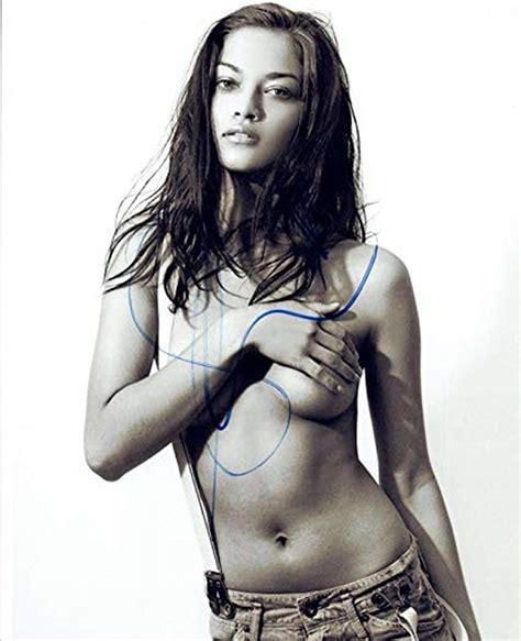 Shanina Shaik Nude Sexy Pics Collection Scandal Planet
