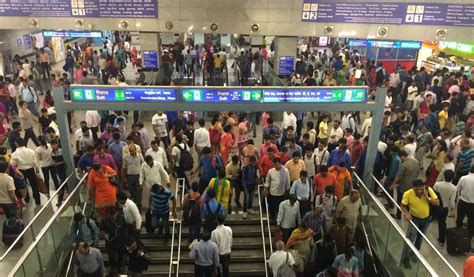 Porn Clip Plays On LED Screen At Rajiv Chowk Delhi Metro Looks For 3 Suspects Latest News Delhi