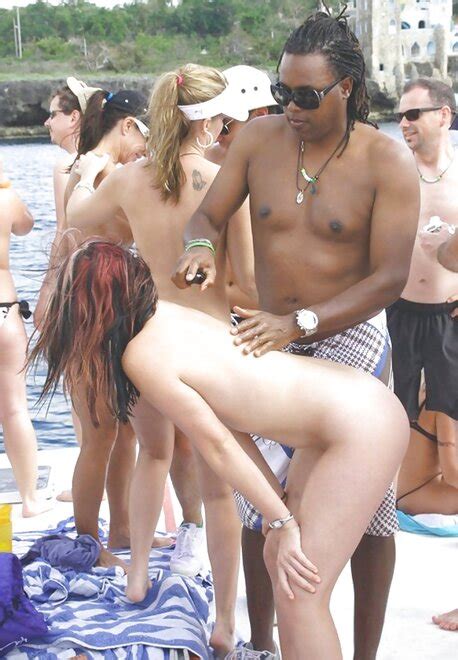 Holiday Fun Vol Y Amt D Porn Pic