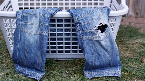 How Often Should You Be Washing Your Jeans? - Mumslounge
